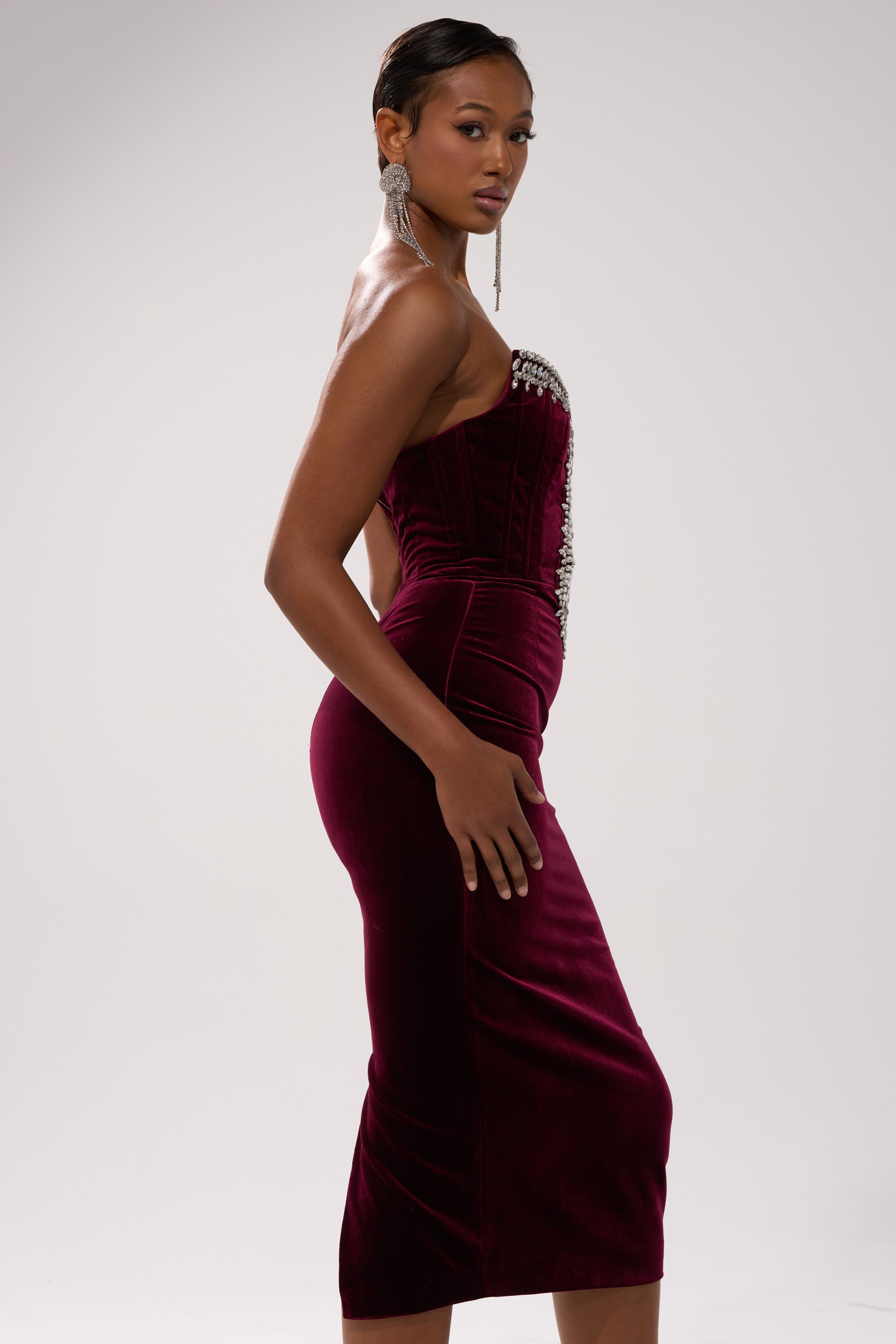 FEELIN THE LOVE VELVET RHINESTONE MIDI DRESS