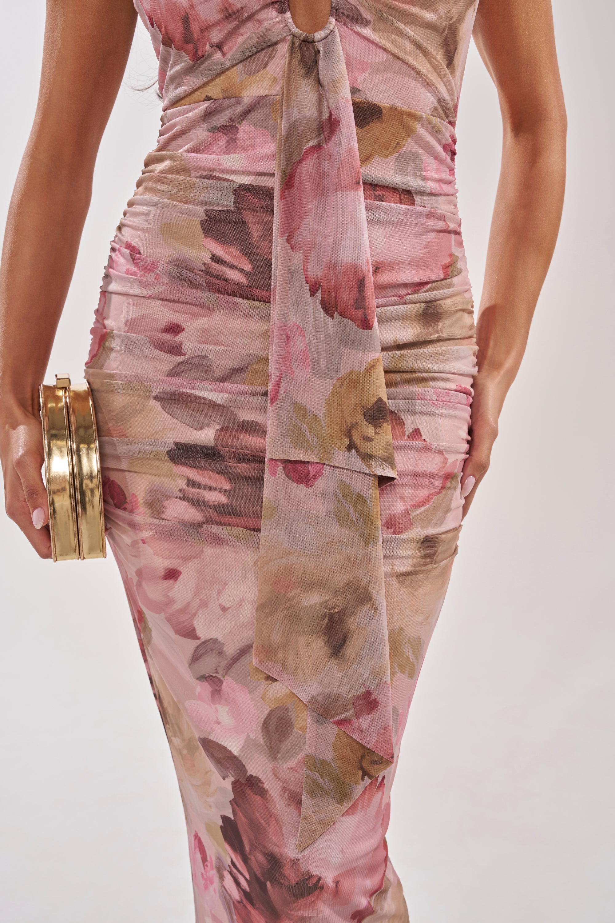 I DON'T CHASE FLORAL MAXI DRESS