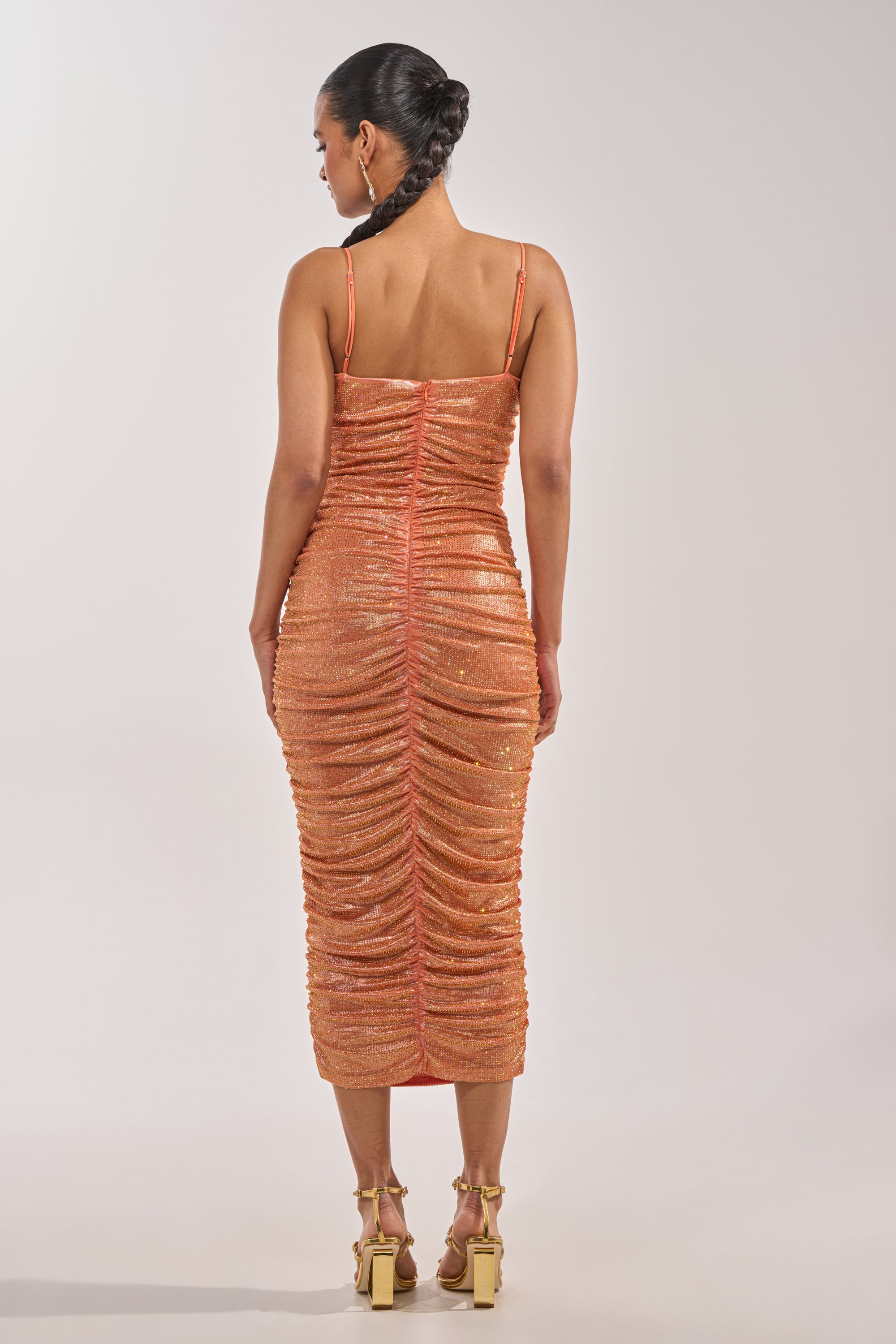 KILL THE LIGHTS STRAPLESS RHINESTONE MIDI DRESS IN PEACH BELLINI
