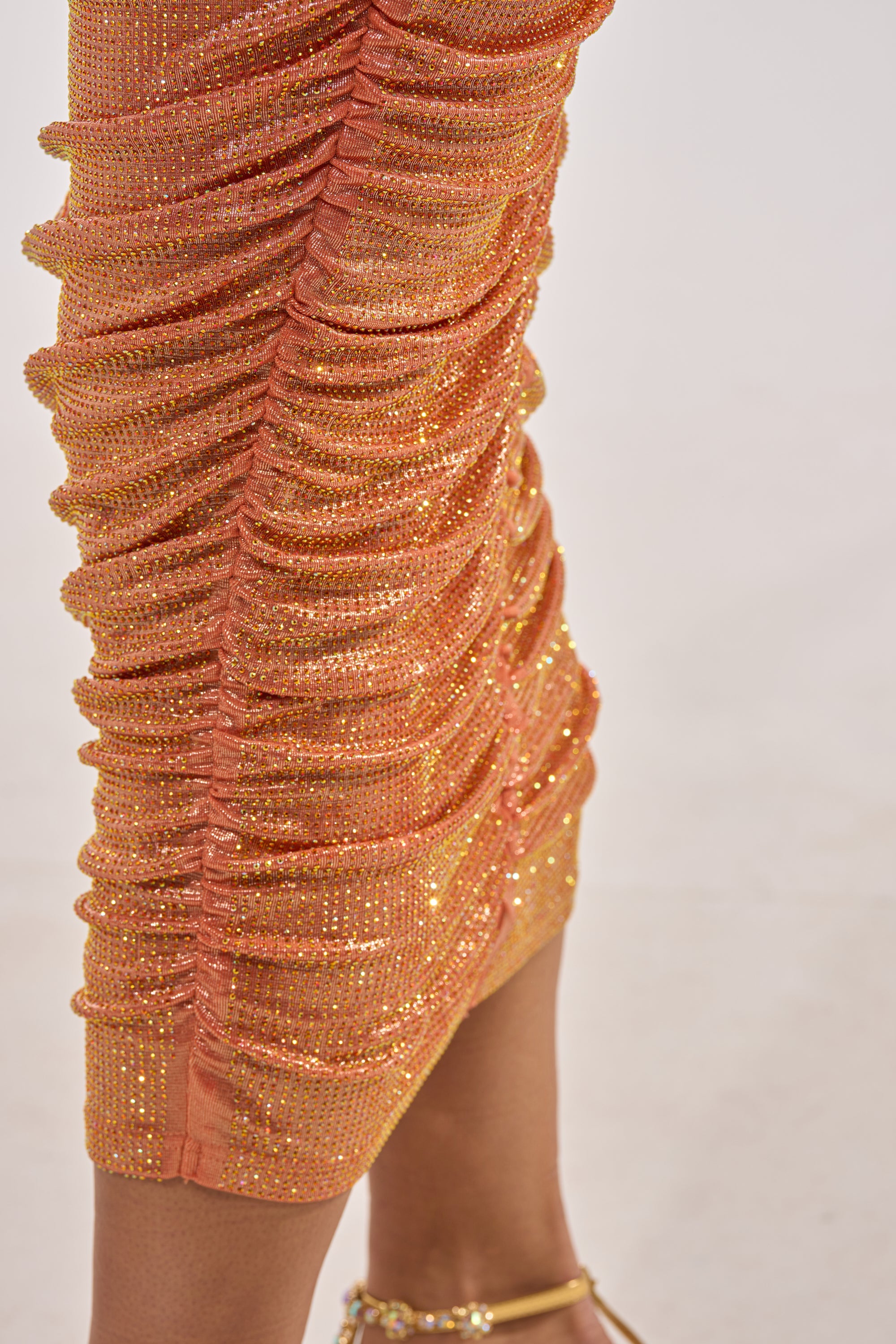 KILL THE LIGHTS STRAPLESS RHINESTONE MIDI DRESS IN PEACH BELLINI